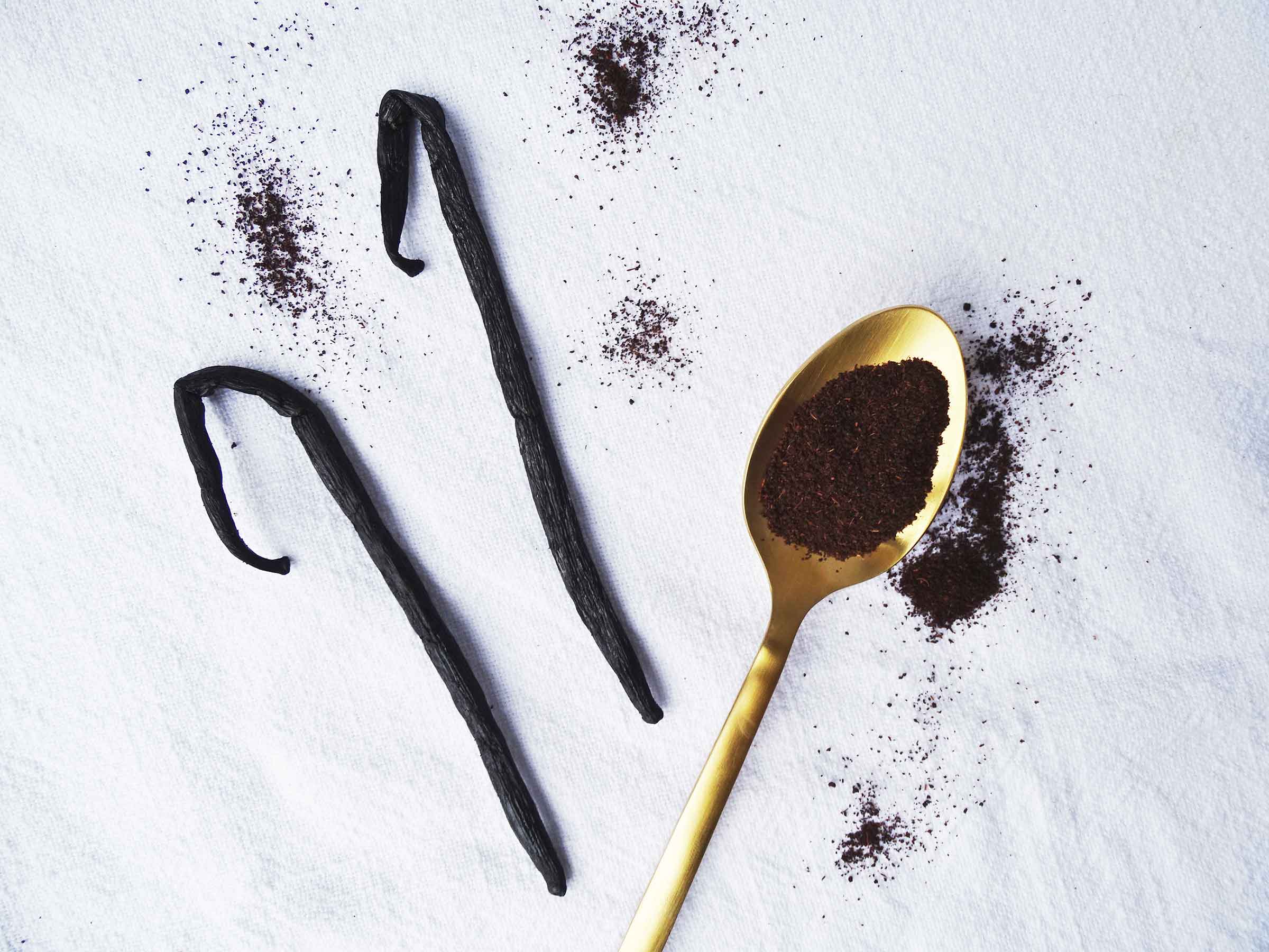 Homemade Vanilla Powder