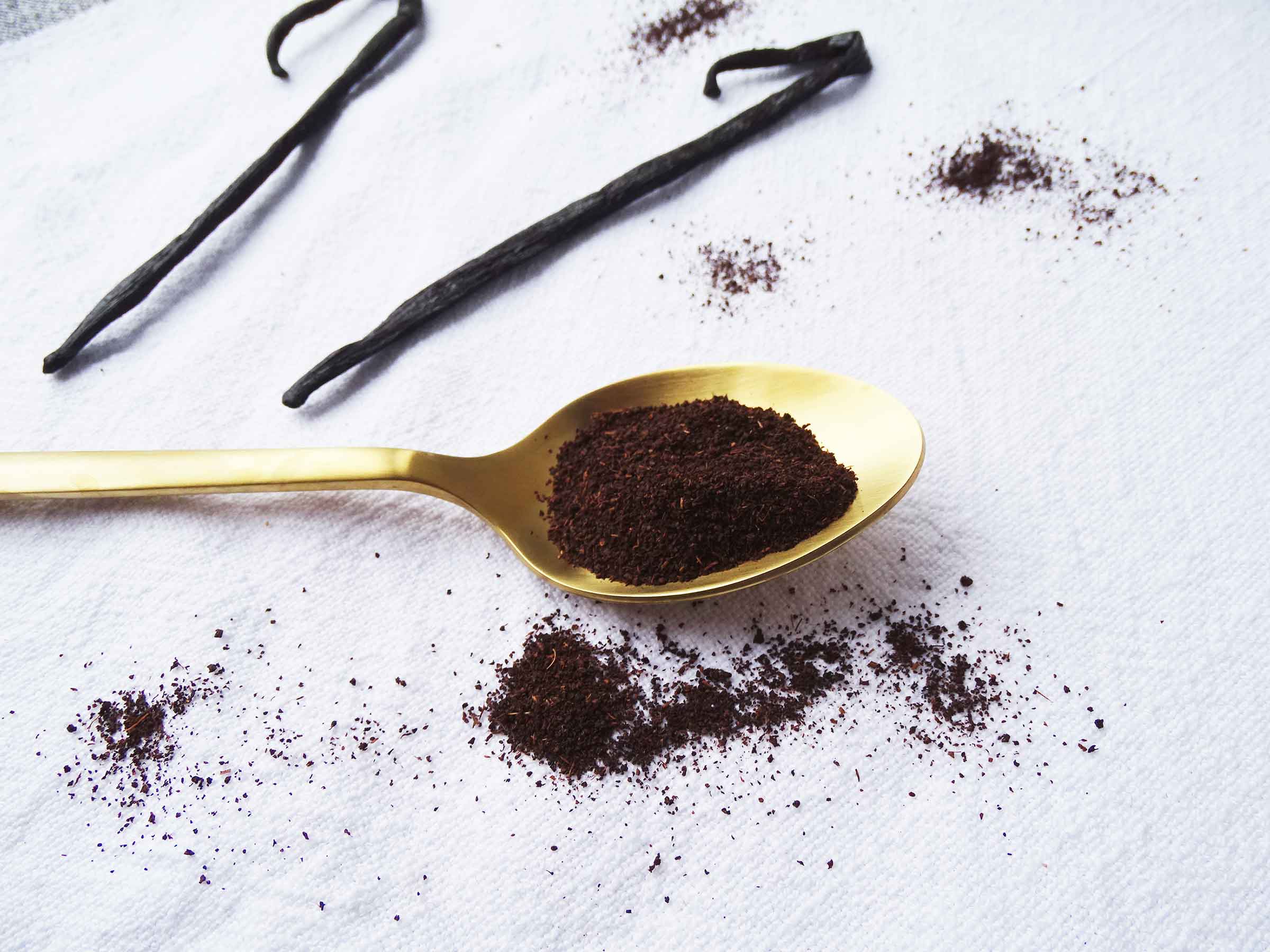 DIY Vanilla Bean Powder