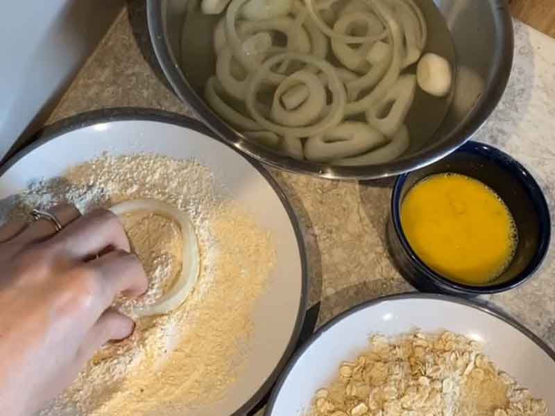 How to prepare onion rings step 3