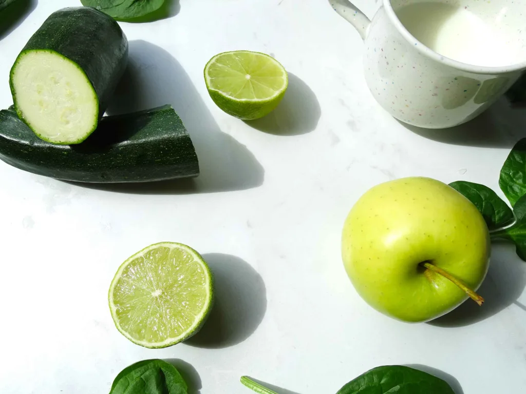 Courgette lime apple spinach and coconut milk smoothie recipe