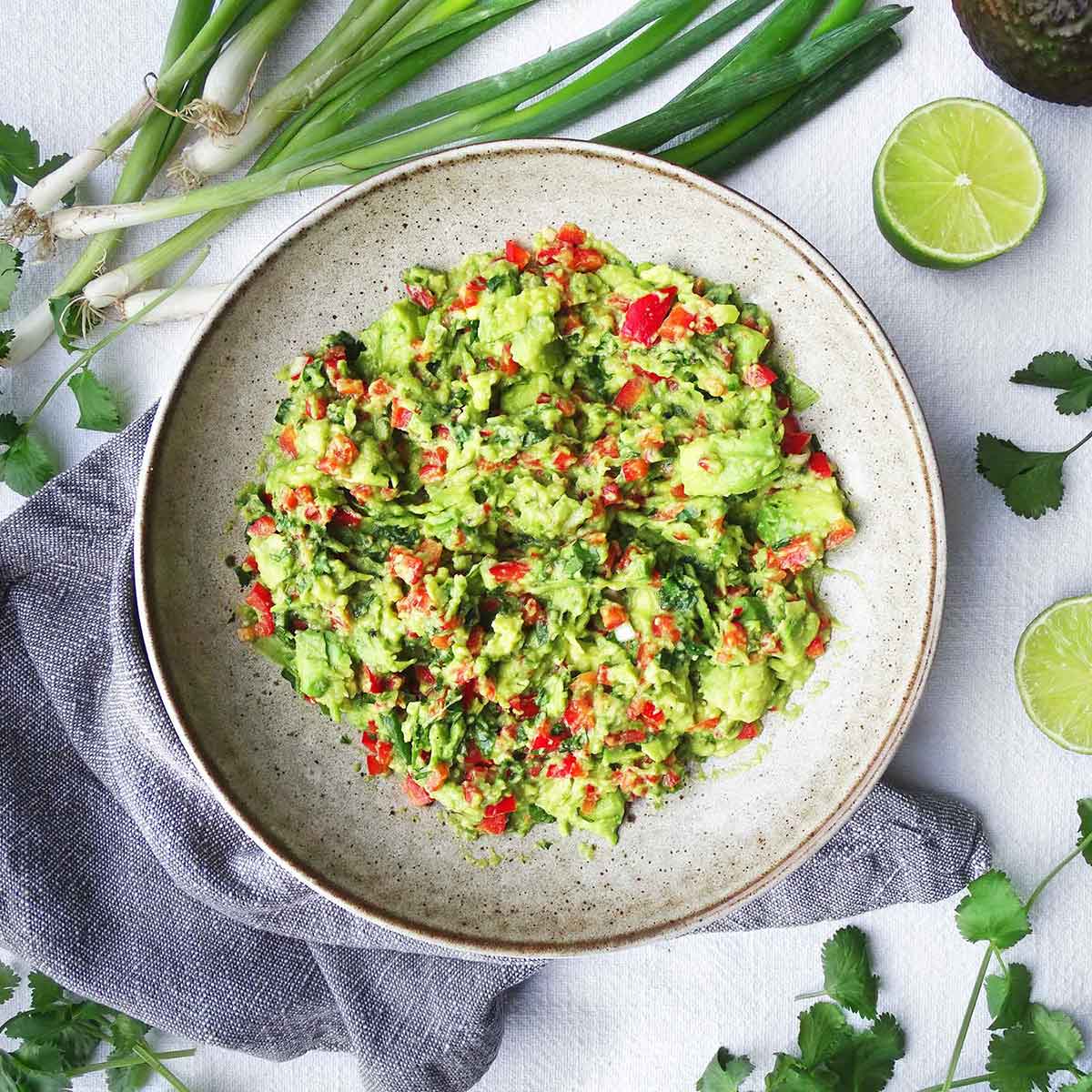 Easy Chunky Guacamole Recipe