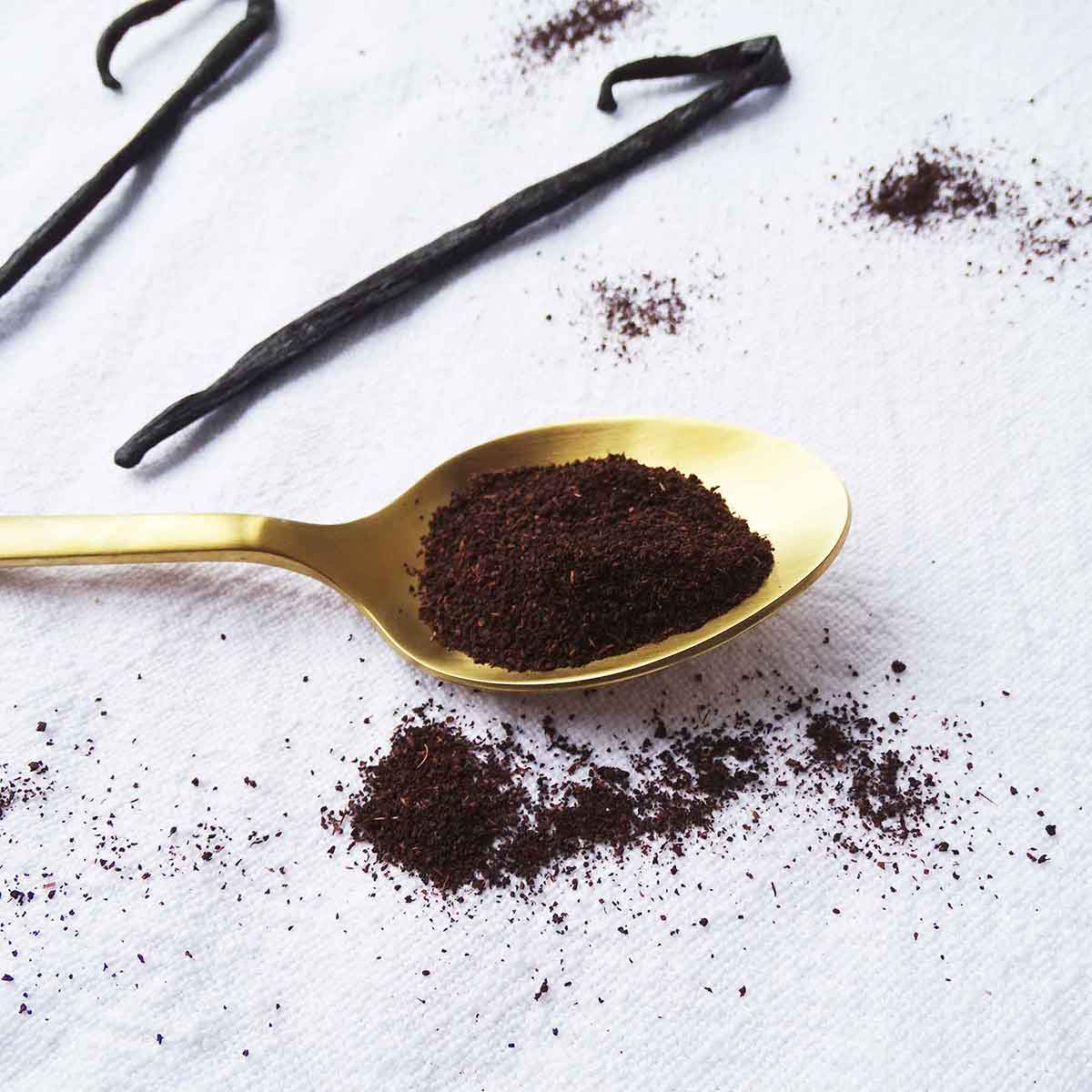 Homemade Zero Waste Pure Vanilla Powder