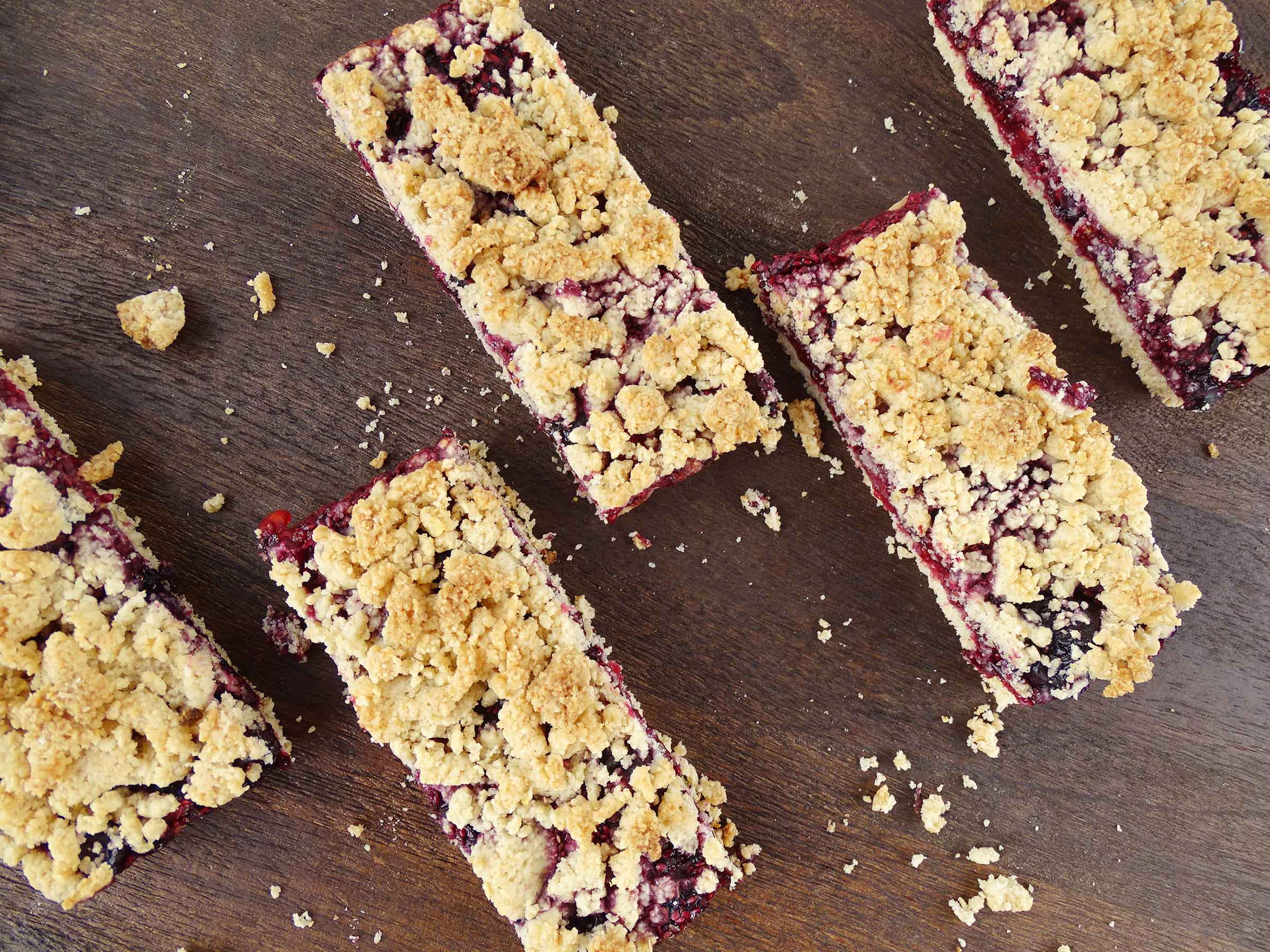 Mixed Berry Crumble Bars