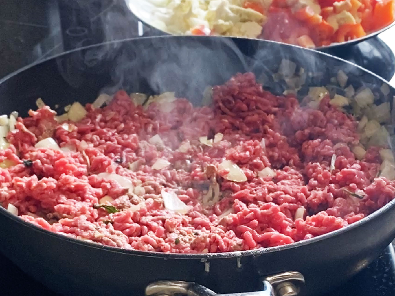Sautรฉe ground beef, onions and garlic